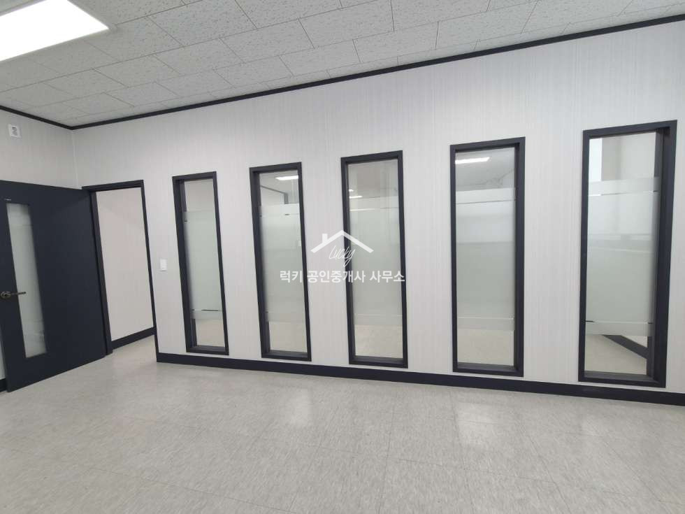 경기 의정부시 의정부동 의정부역 대로변 층전체사용 사무실 방2나눠짐 엘베있음 월세 매물번호 11040 사진 3