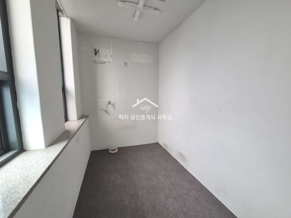 경기 의정부시 의정부동 KT사거리 대로변 접한 사무실 즉시입주 내부깔끔 엘베있음 월세 매물번호 11077 사진 3
