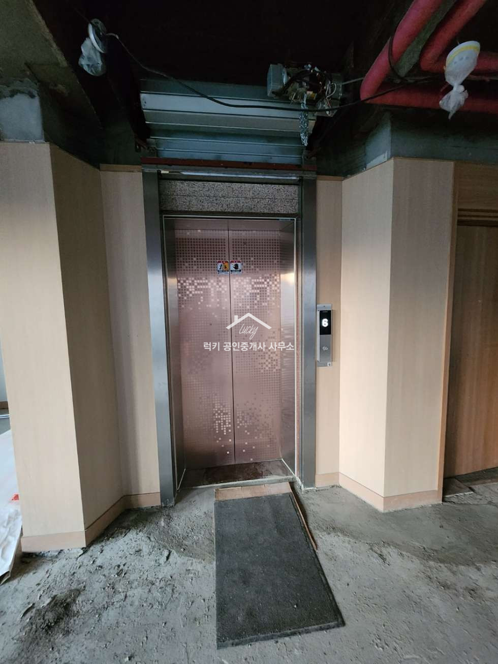 경기 의정부시 의정부동 제일시장 인근 대로변 대형평수 무권리 상가 엘베有 월세 매물번호 10619 사진 3