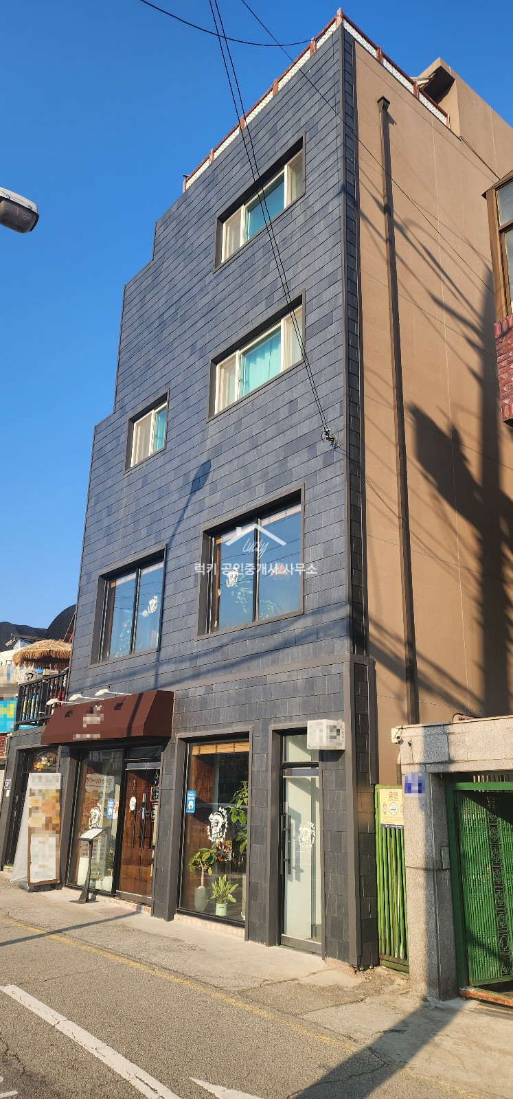 경기 의정부시 가능동 귀한 올근생 건물로써 1,2층 카페 운영중인 상가건물 매매 매물번호 10186 사진 1